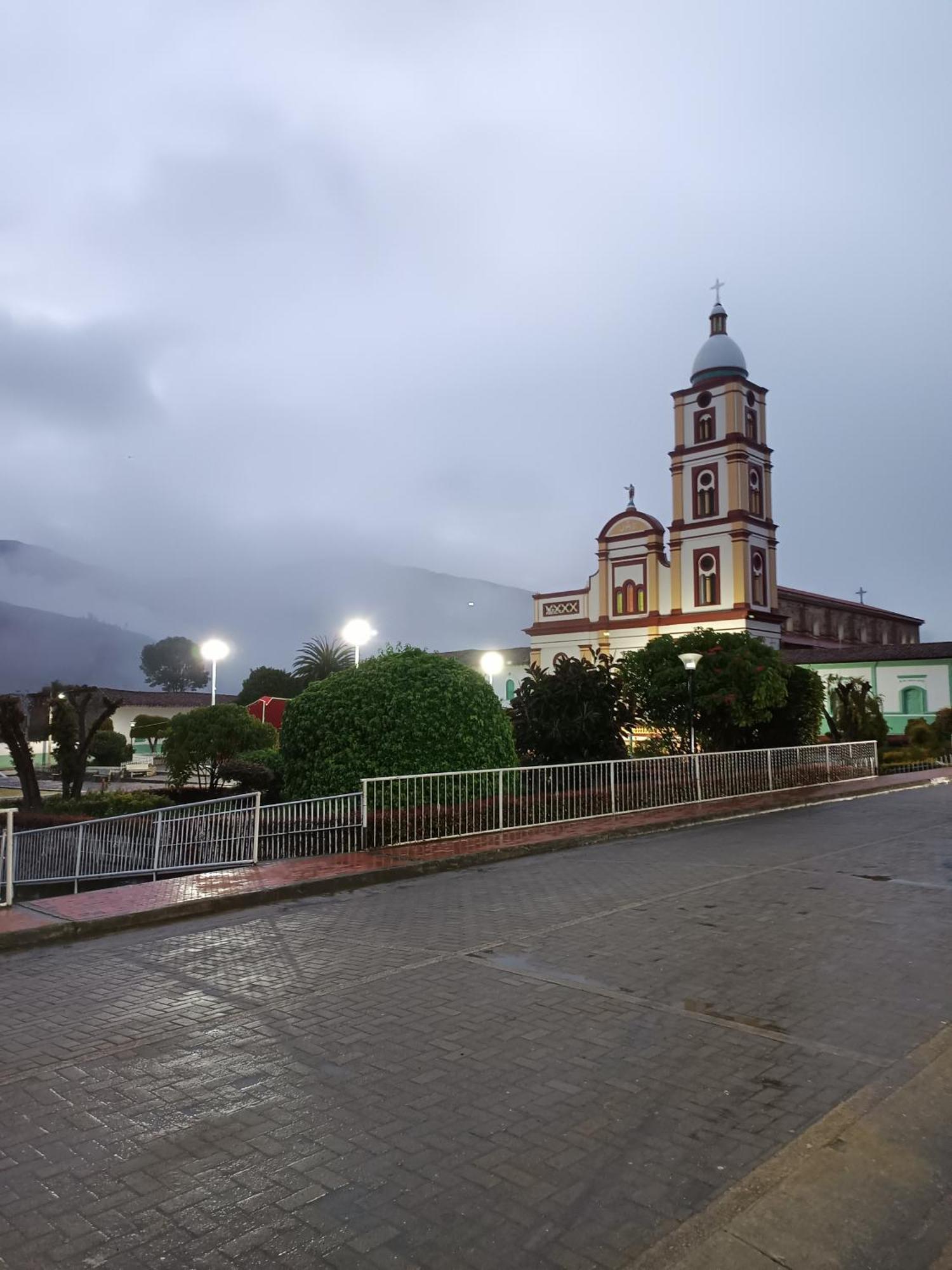 Gll Hotel El Cocuy Exterior photo